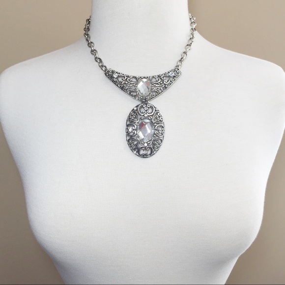 Chunky Statement Silver Bling Necklace Earring Set - Picture 2 of 3